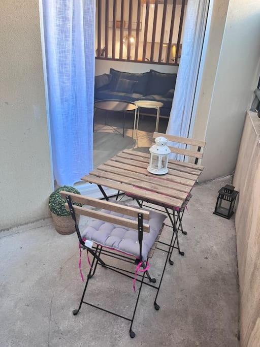 Appartement T3 Proche Remparts Avignon Exterior photo